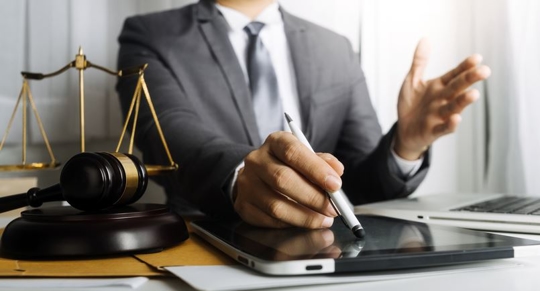 How to Choose the Right Personal Injury Lawyer